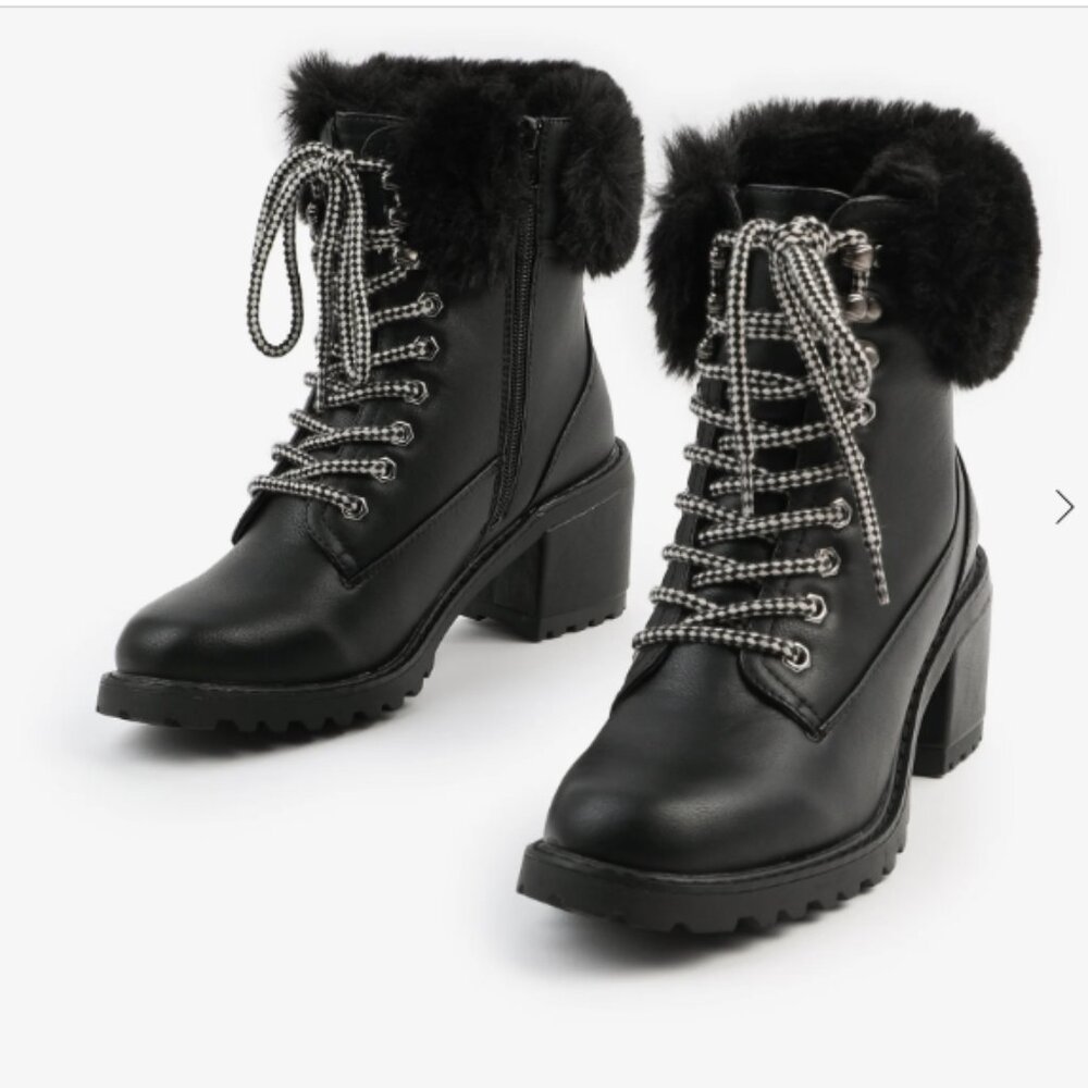 Ardene Warm-Lined Boots with Faux Fur Collar Womens Size 8 NWT